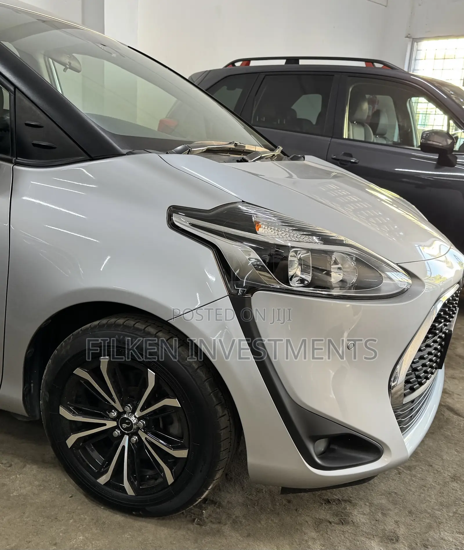 Toyota Sienta 1.5 FWD 2020 Silver
