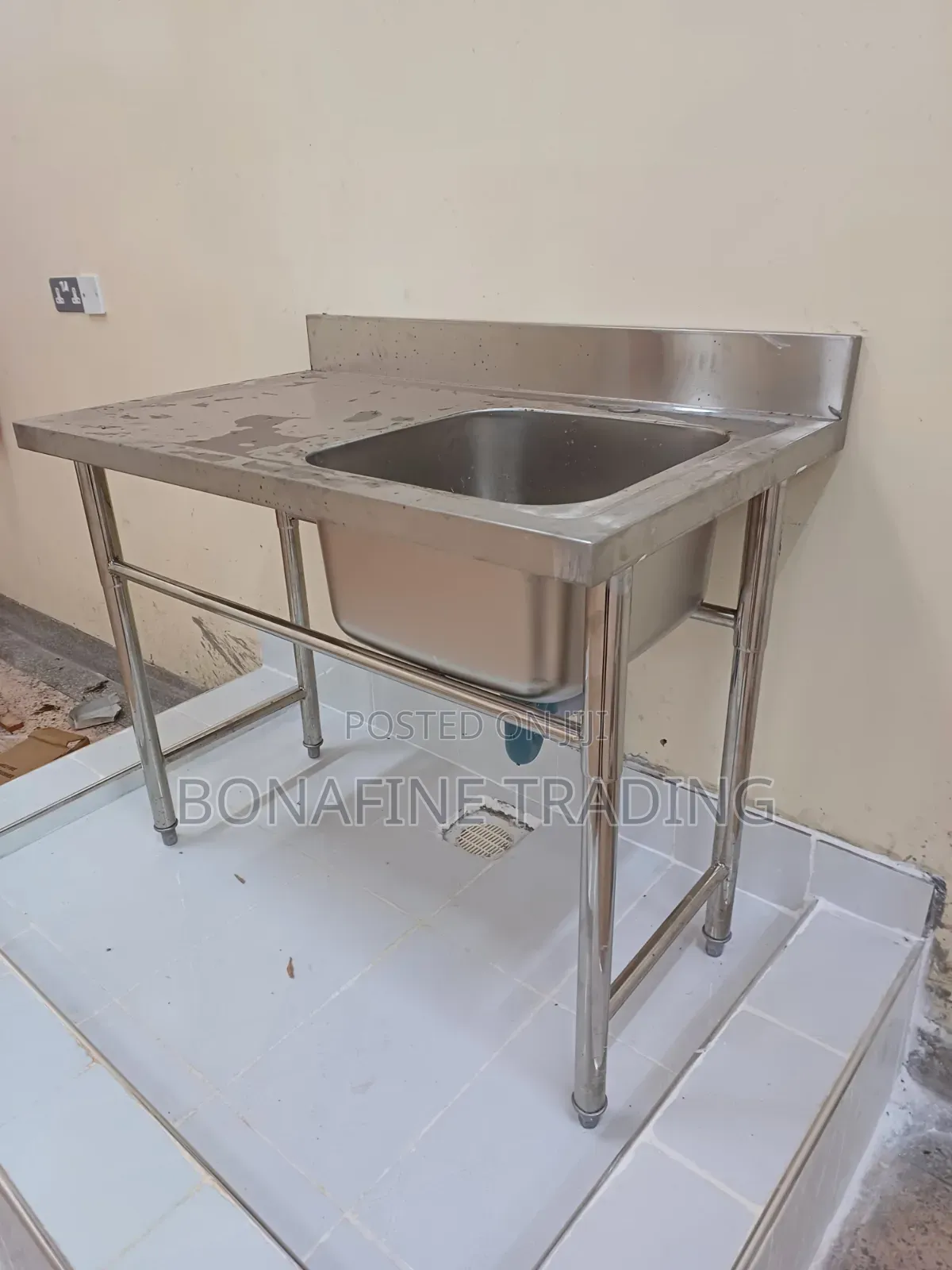 Stainless Steel Sink With Drain