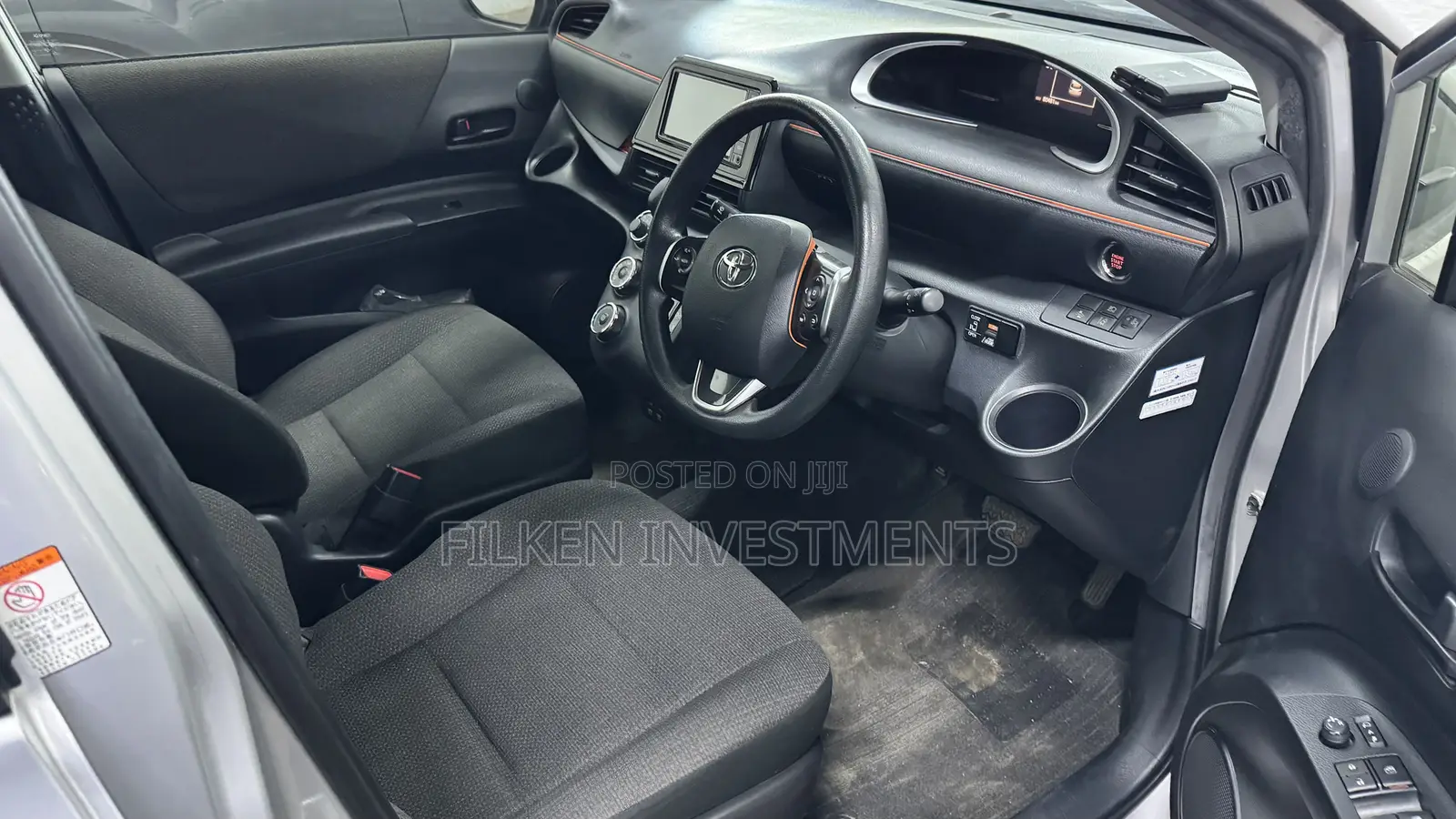 Toyota Sienta 1.5 FWD 2020 Silver