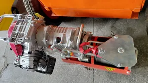 Heavy Duty Honda Concrete Hoist Machine 1Tonne Lifter Capacity.