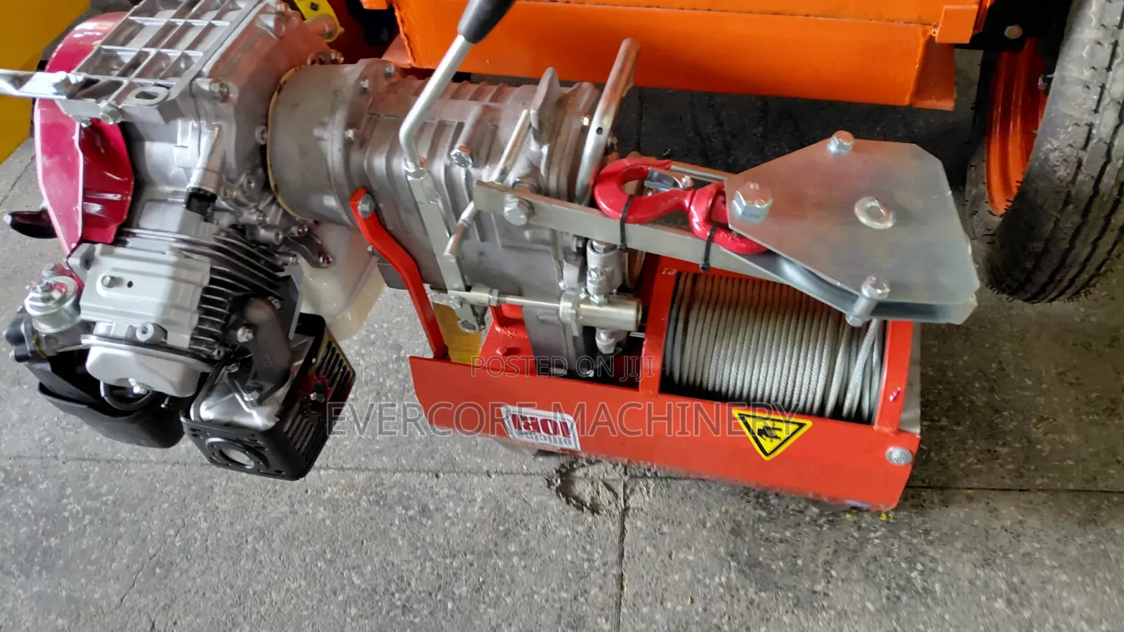 Heavy Duty Honda Concrete Hoist Machine 1Tonne Lifter Capacity.