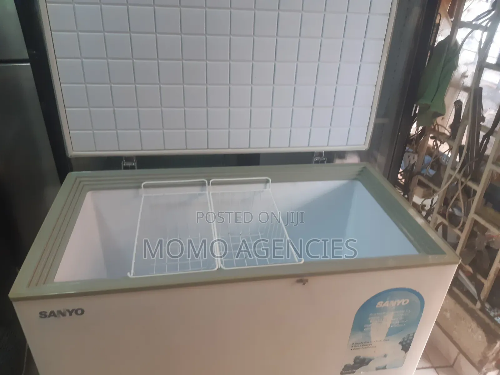 Sanyo Freezer.