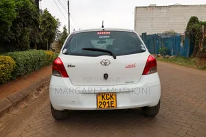 Toyota Vitz 2009 White