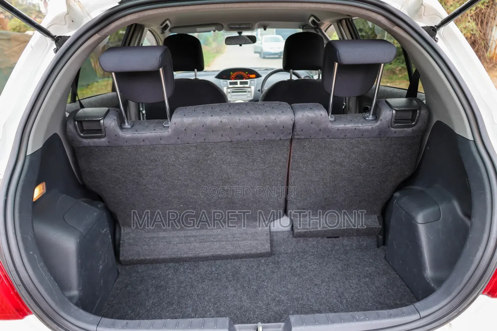 Toyota Vitz 2009 White