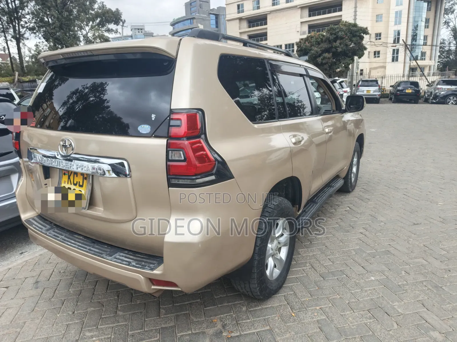 Toyota Land Cruiser Prado 2010 Gold