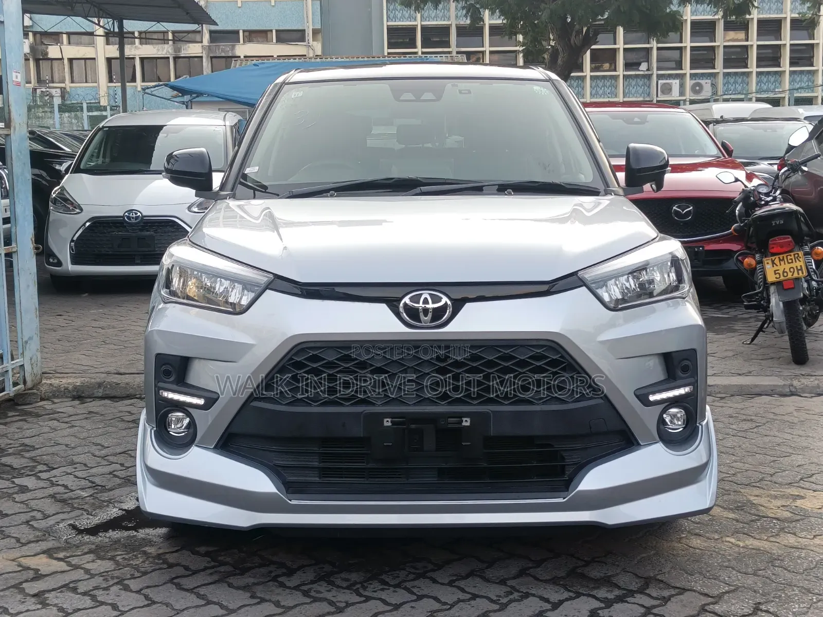 Toyota Raize 2019 Silver