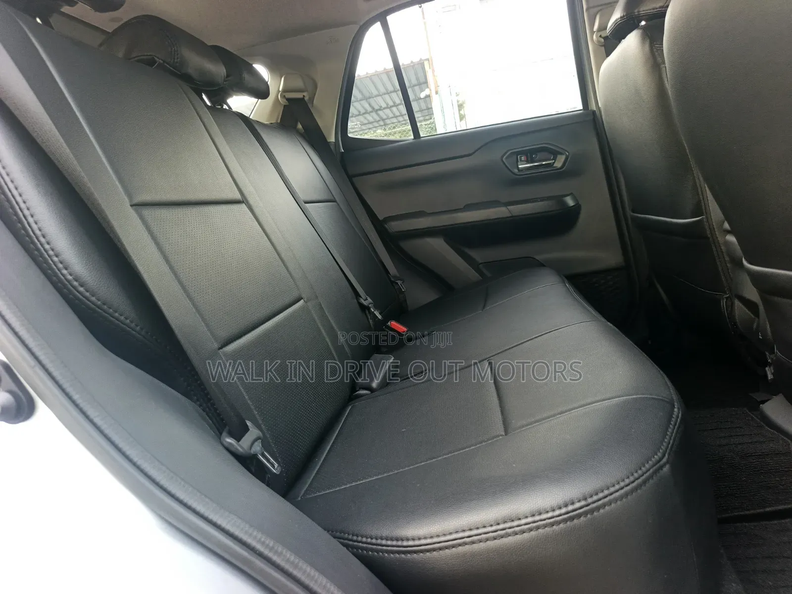 Toyota Raize 2019 Silver