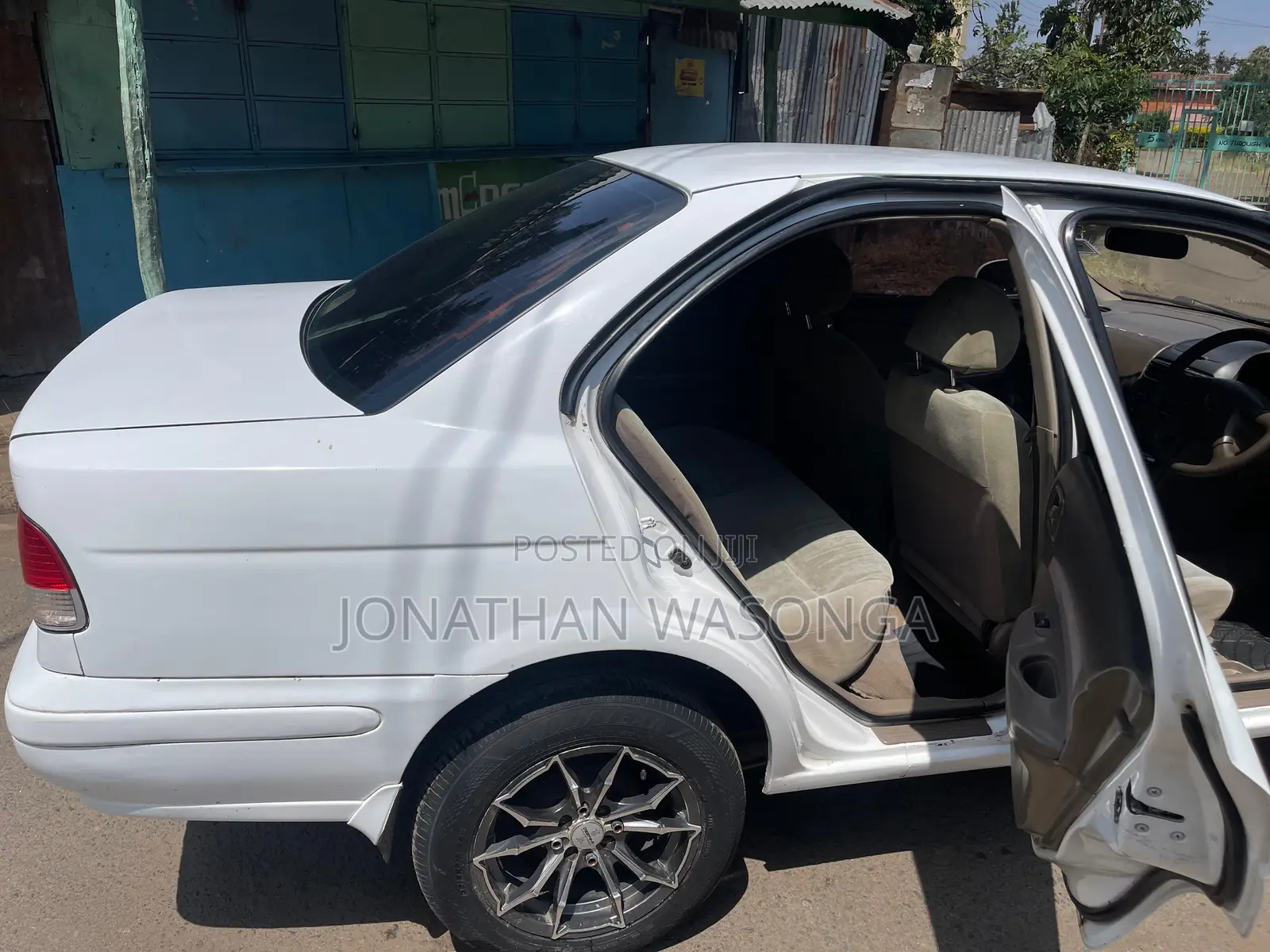 Nissan Sunny 2005 White