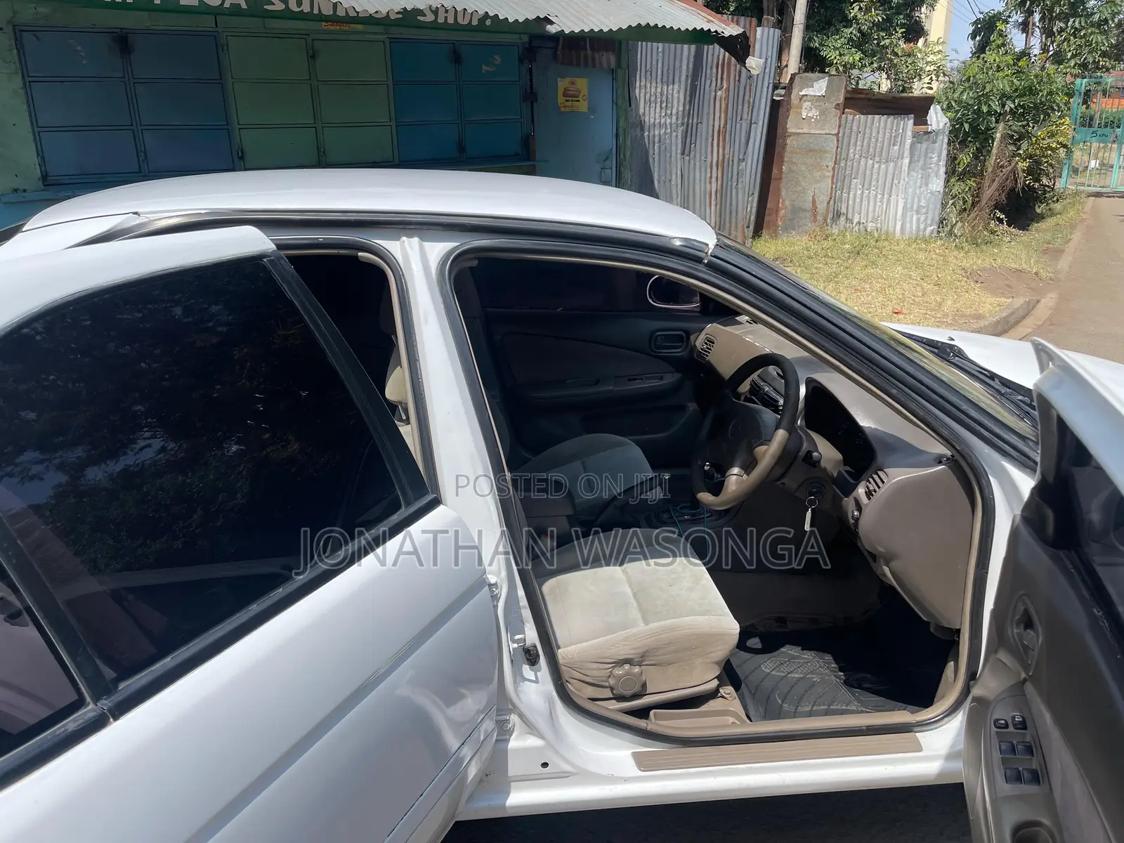 Nissan Sunny 2005 White