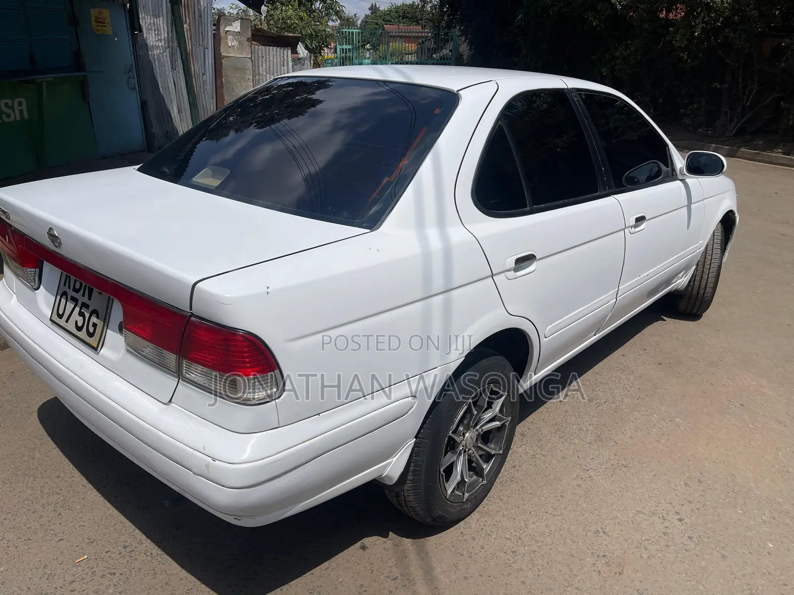 Nissan Sunny 2005 White