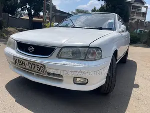 Nissan Sunny 2005 White