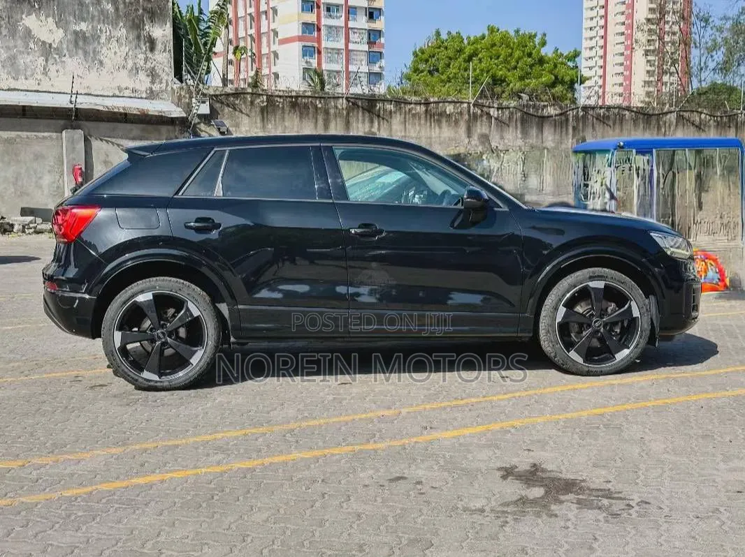 Audi Q2 2019 Matt Black