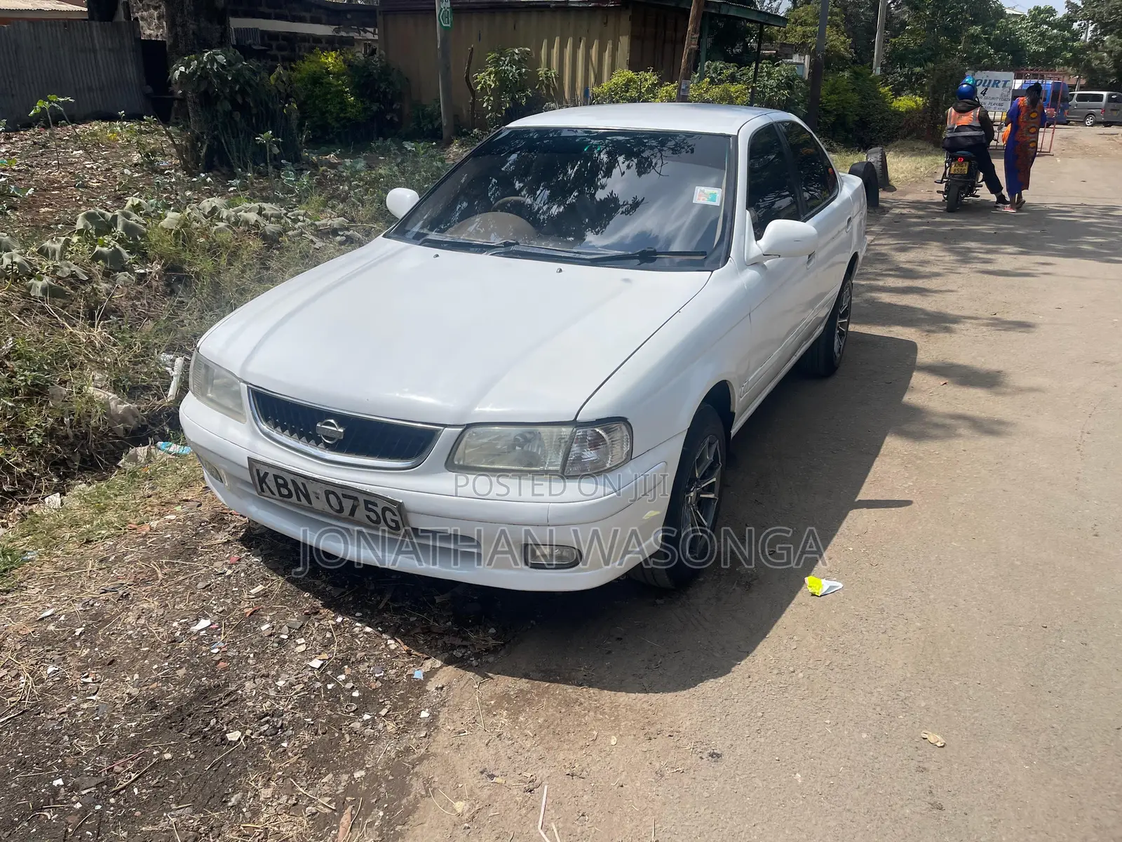 Nissan Sunny 2005 White