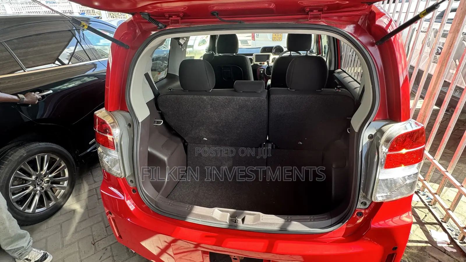 Toyota Spade 1.5 2019 Red