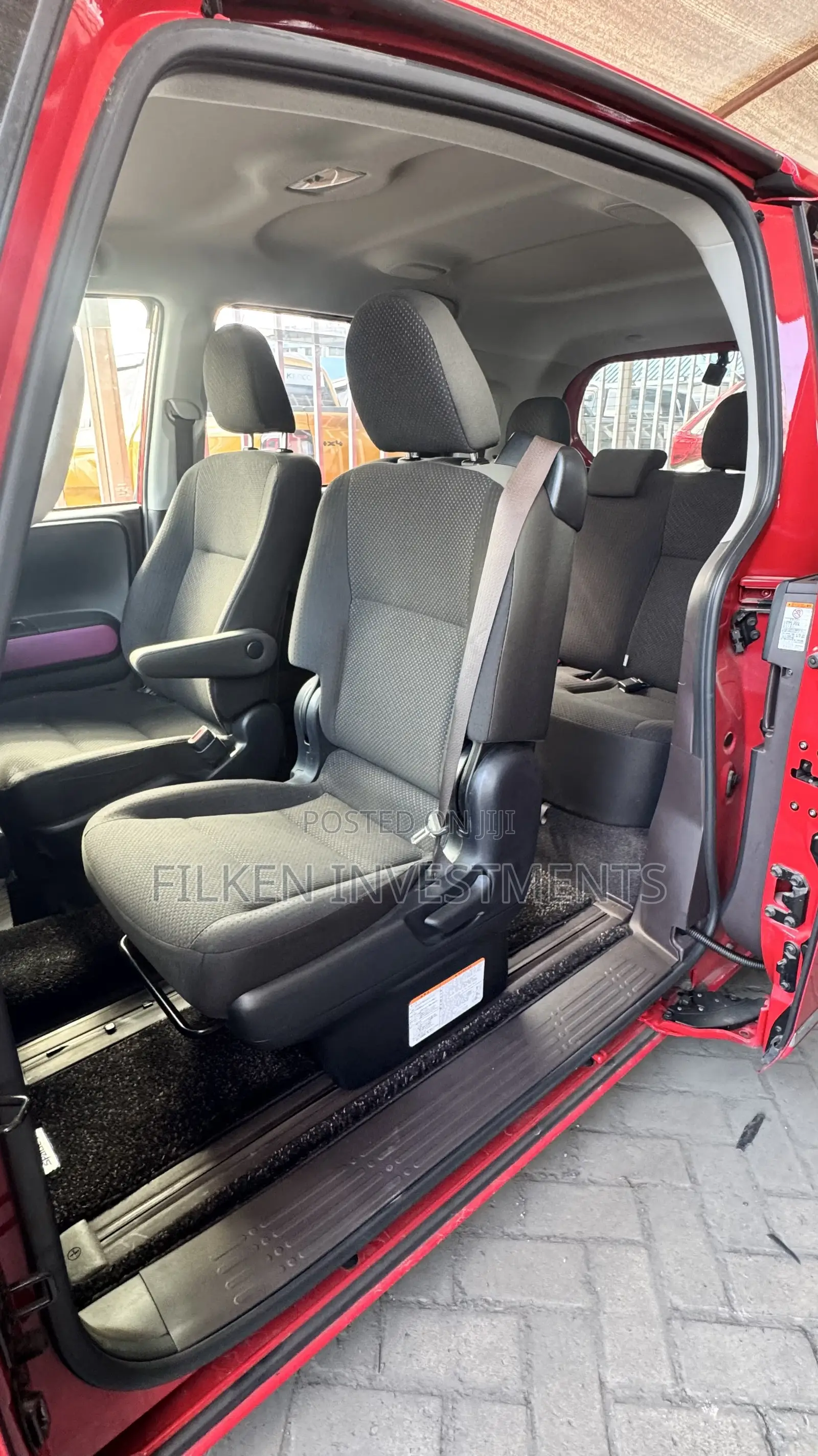 Toyota Spade 1.5 2019 Red