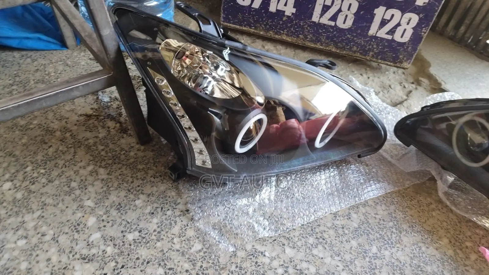 Toyota Harrier /Lexus RX330 2006-2008 Aftermarket Headlights