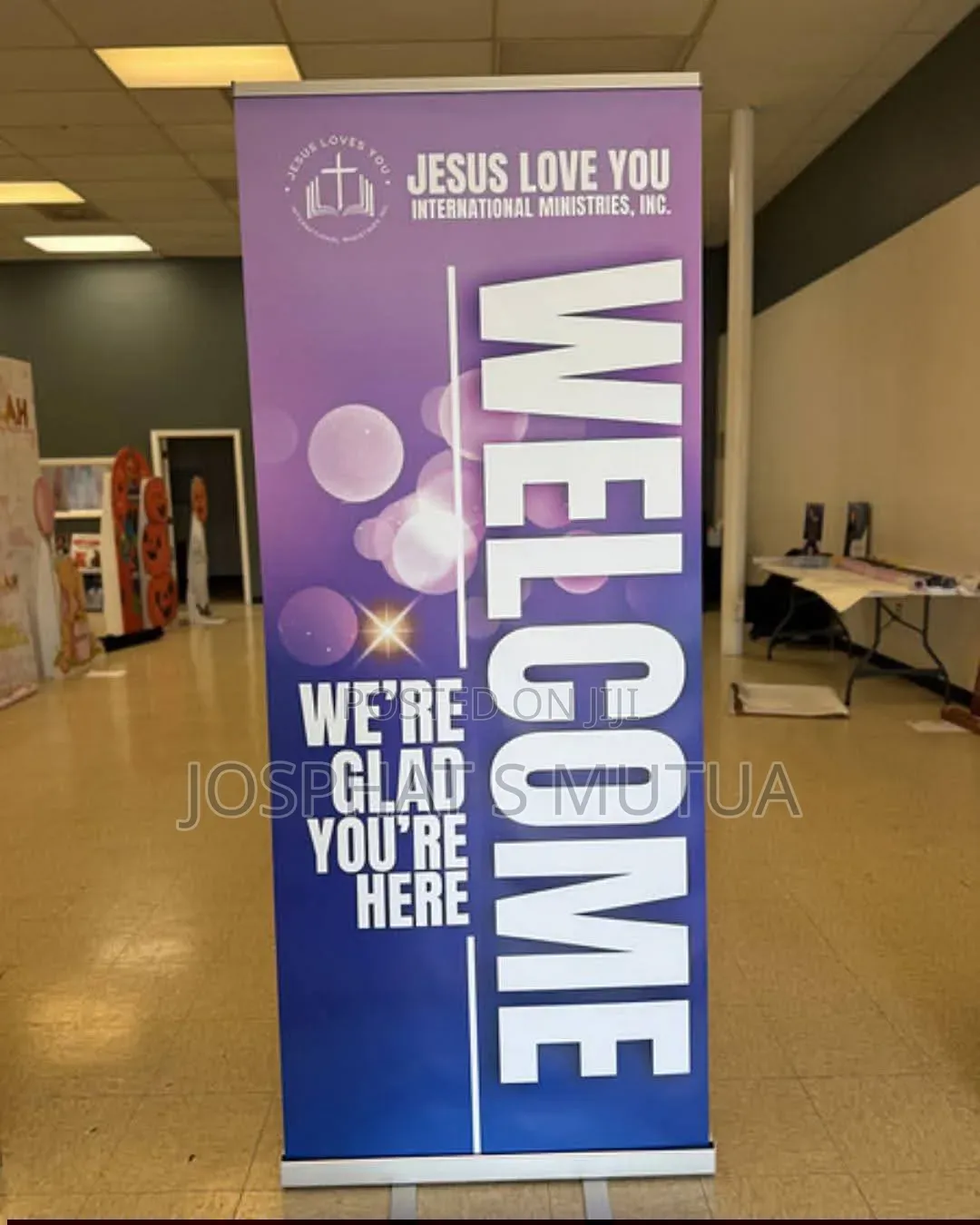 Narrow Base Roll Up Banners.