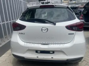 Mazda 2 2020 Pearl