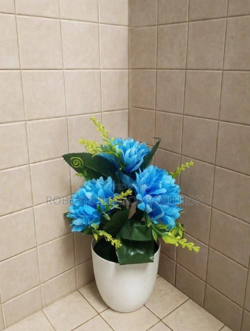 Zero-Maintenance Decorative Florals - thumbnail 2
