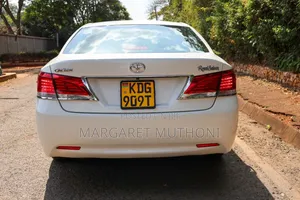 Toyota Crown 2015 White