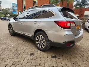 Subaru Outback 2.5i Premium AWD 2017 Silver