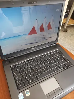 Laptop Toshiba Satellite L300D 3GB Intel Celeron HDD 160GB