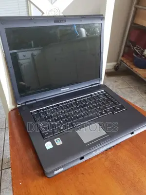 Laptop Toshiba Satellite L300D 3GB Intel Celeron HDD 160GB