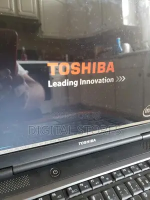 Laptop Toshiba Satellite L300D 3GB Intel Celeron HDD 160GB