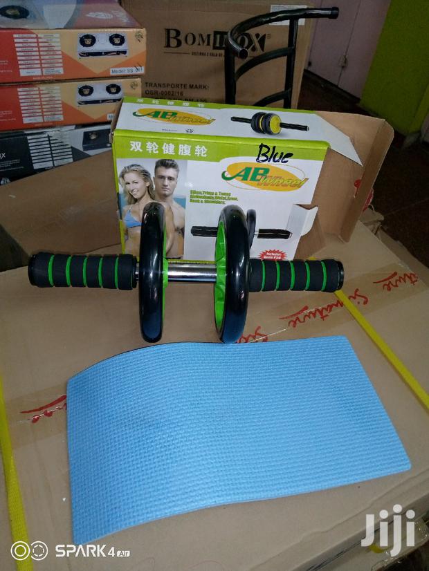 AB Wheel Roller With Knee Pad - main view