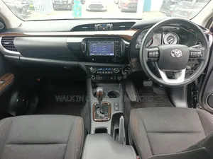Toyota Hilux 2020 Black
