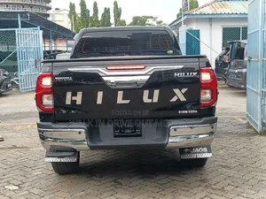 Toyota Hilux 2020 Black