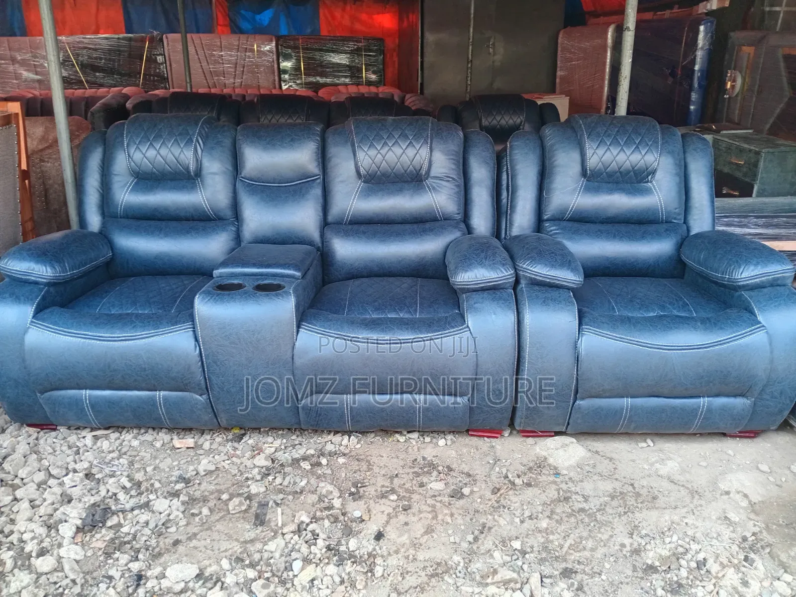 A Leather Semi Recliner 7seater