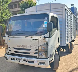 Isuzu NQR, 2021 White