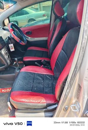 Toyota Vitz 2008 Silver