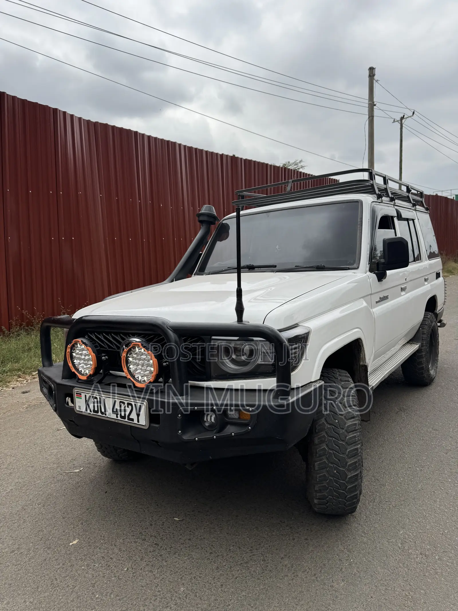 Toyota Land Cruiser 4x4 2007 White