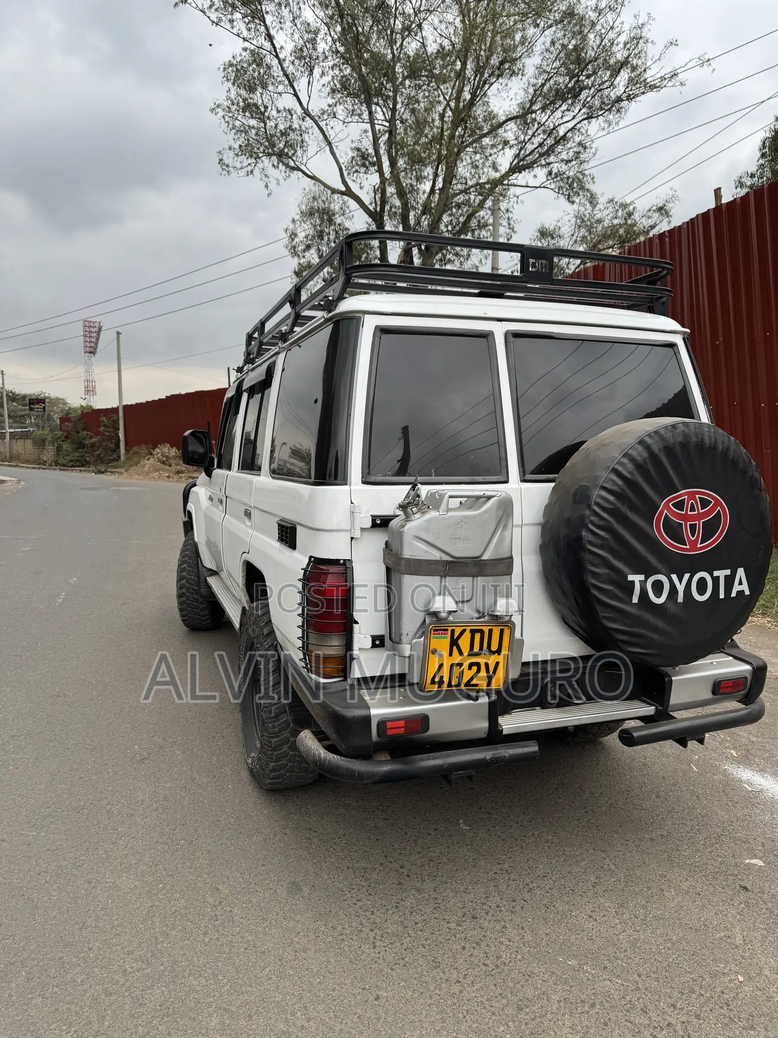 Toyota Land Cruiser 4x4 2007 White