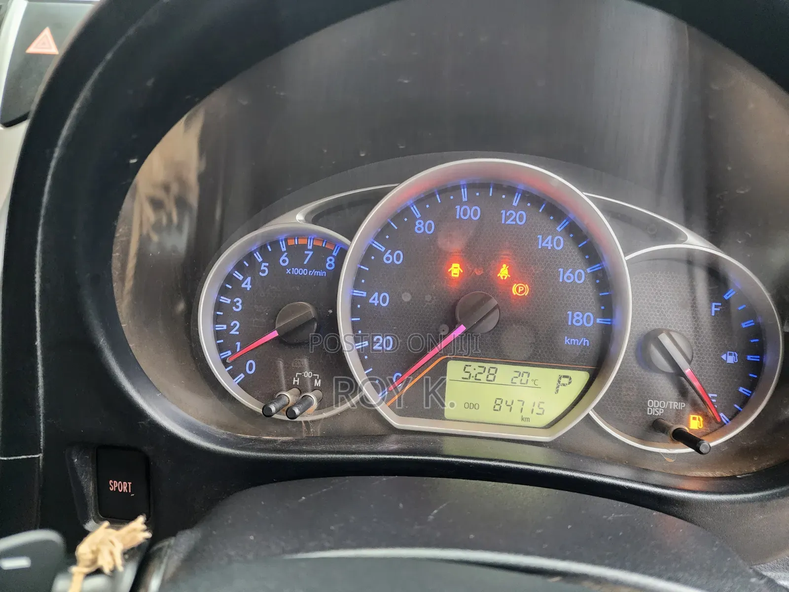 Toyota Ractis 1.5 FWD 2015 Silver