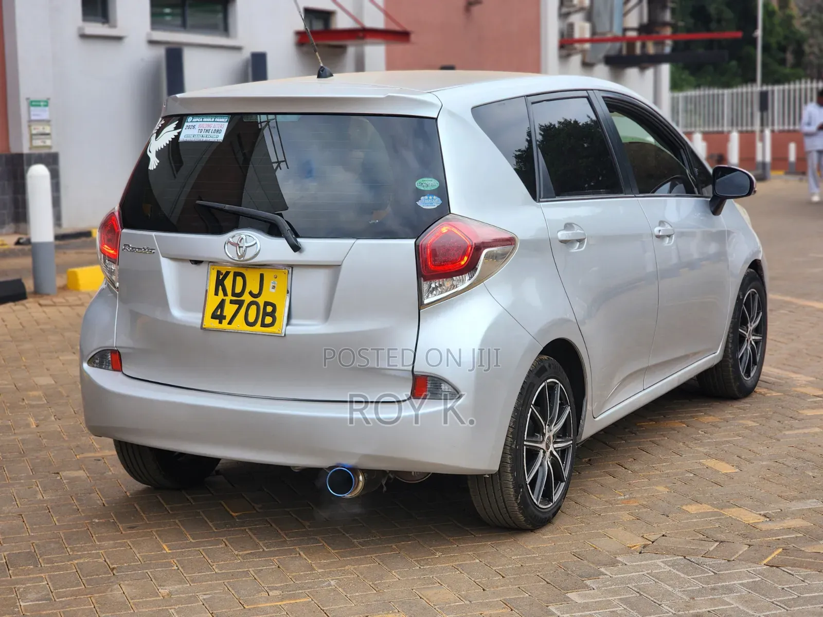 Toyota Ractis 1.5 FWD 2015 Silver