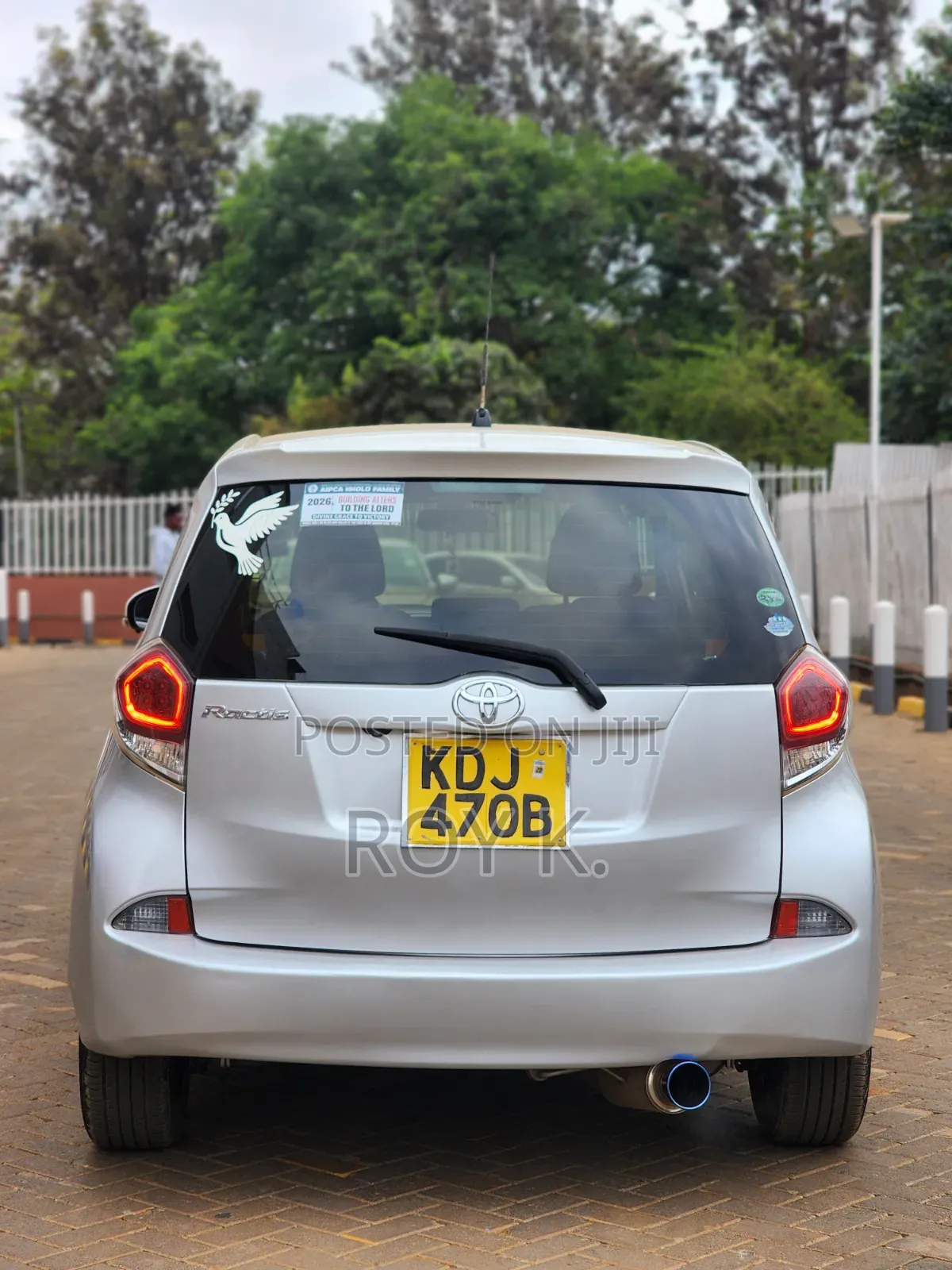 Toyota Ractis 1.5 FWD 2015 Silver