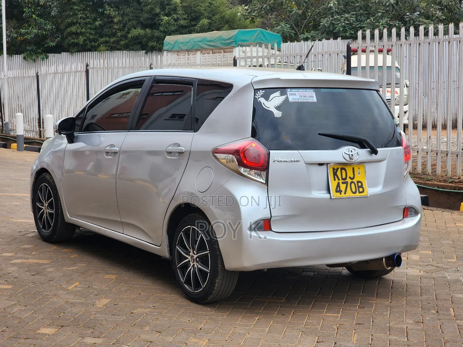 Toyota Ractis 1.5 FWD 2015 Silver