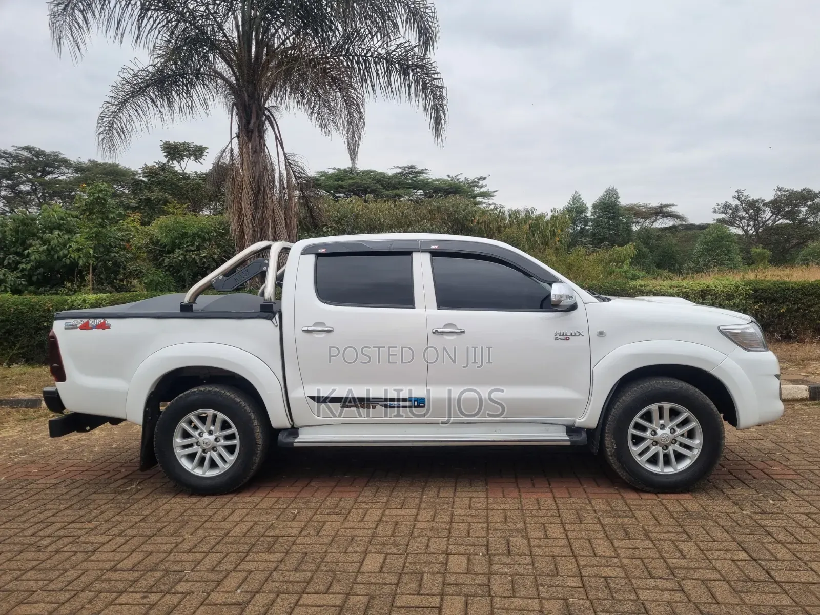 Toyota Hilux 2013 Off white