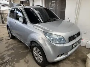 Toyota Rush 2016 Silver