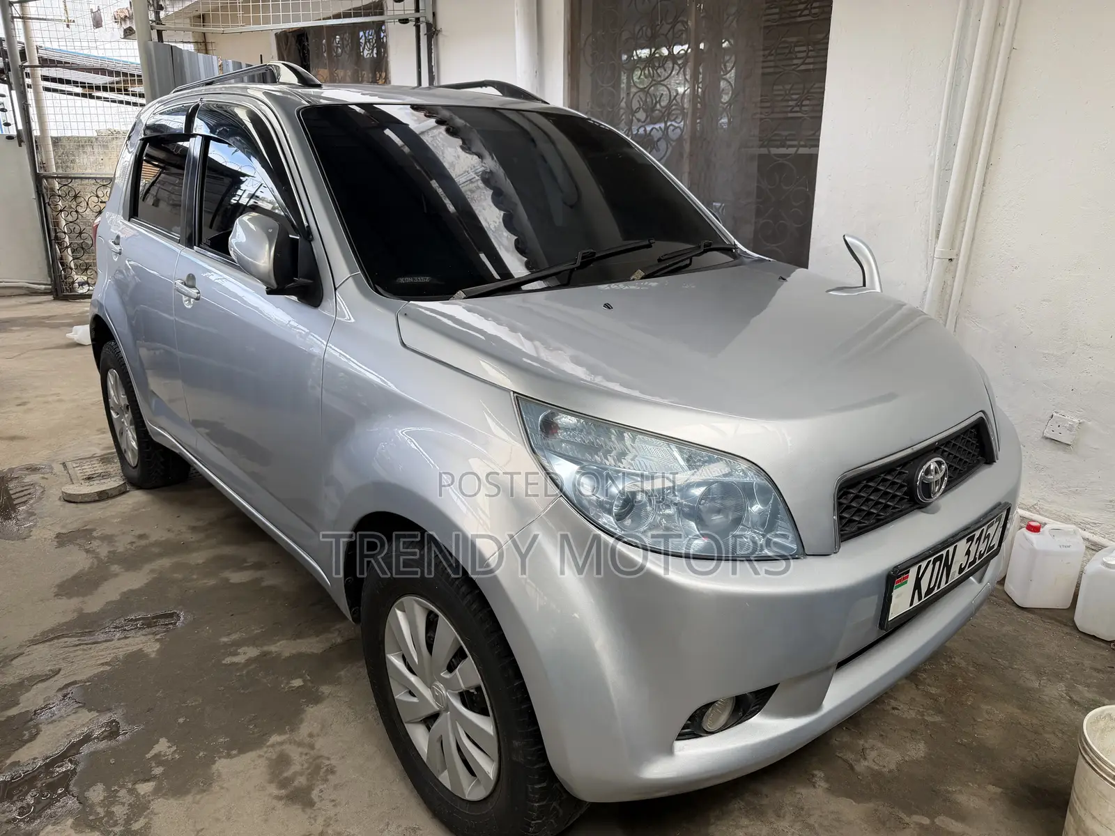 Toyota Rush 2016 Silver