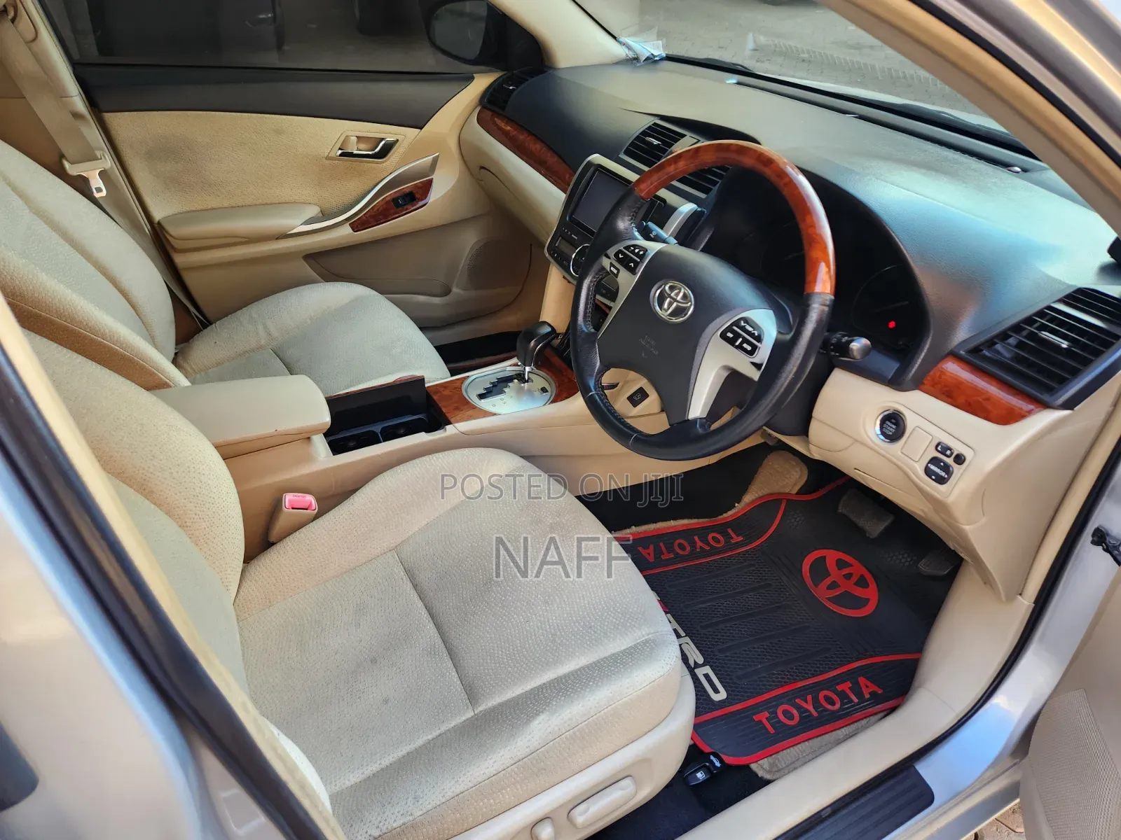 Toyota Premio 1.5 FWD 2016 Silver