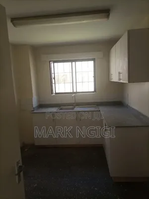 3bdrm Apartment in Nyayo Estate for rent