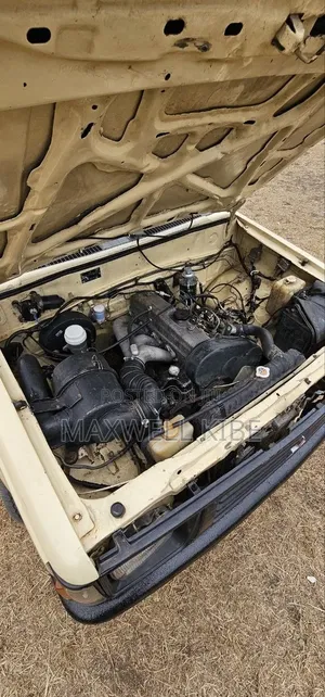 Mitsubishi L200 2000 Beige