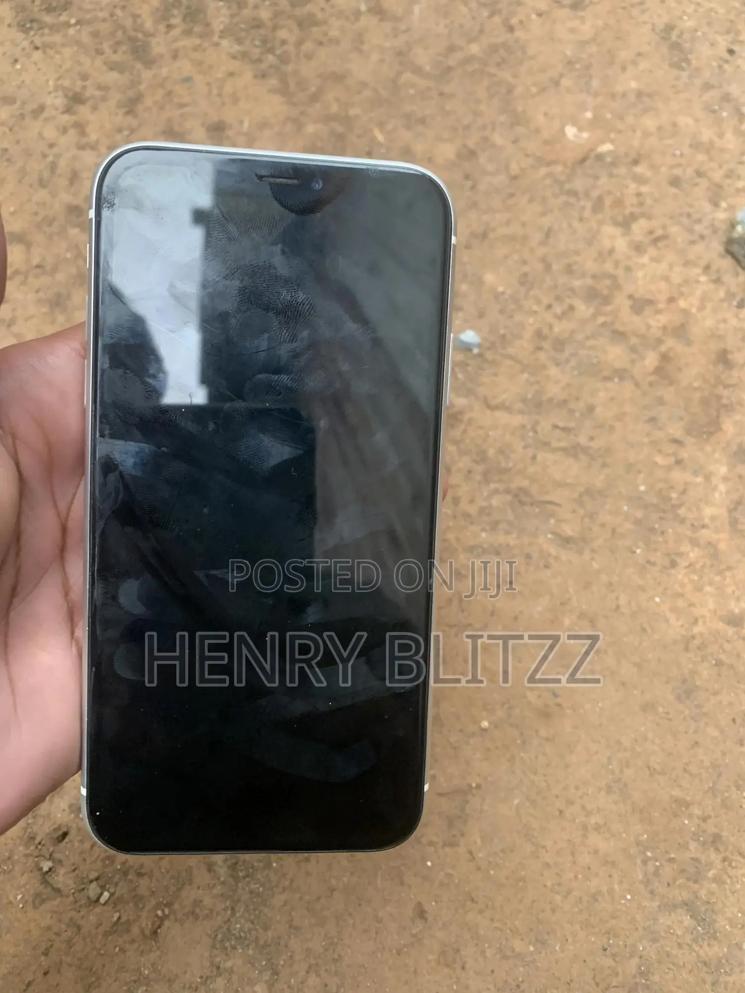 Apple iPhone XR 64 GB White