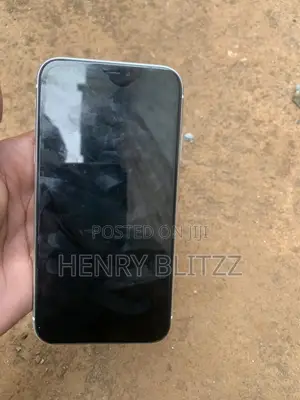 Apple iPhone XR 64 GB White