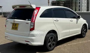 Honda Stream 2010 White