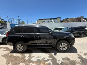 Toyota Land Cruiser Prado 2017 Black